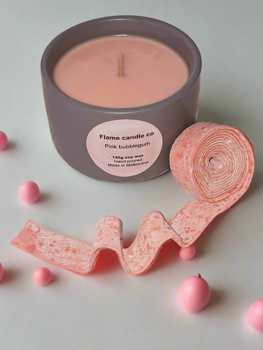 Pink bubblegum 140g soy candle